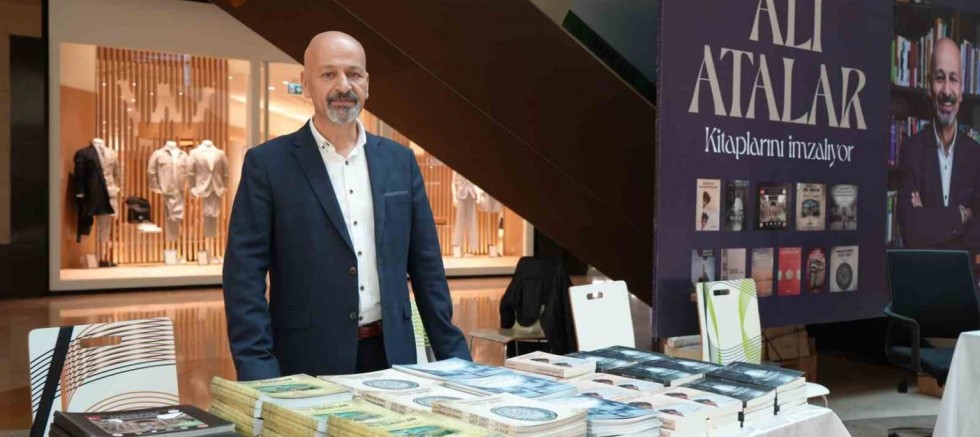 ALİ ATALAR İMZA GÜNÜNDE OKURLARIYLA BULUŞTU