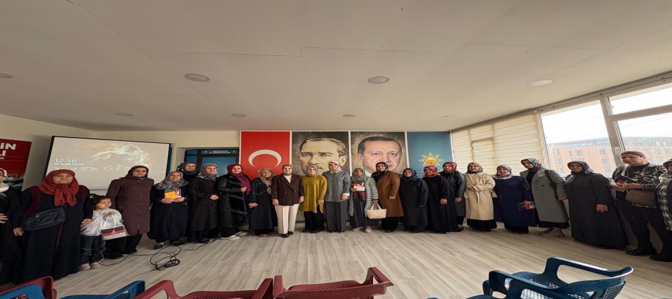 AK PARTİ KADIN KOLLARI’NDAN “İKİ İNSAN EĞİTİMİ” PROGRAMI 