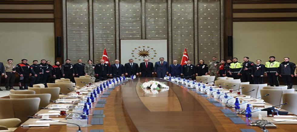 CUMHURBAŞKANI ERDOĞAN, İÇİŞLERİ BAKANI ÇİFTÇİ VE BERABERİNDEKİ HEYETİ KABUL ETTİ