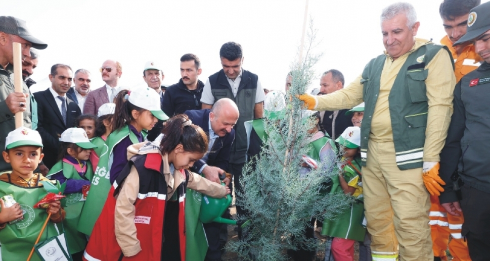 MİLLİ AĞAÇLANDIRMA GÜNÜNDE YEŞİL VATAN SEFERBERLİĞİ