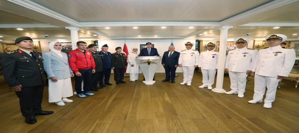 “SİZLER YÜKSELEN BİR ÇAĞIN ÖNCÜLERİ, TÜRKİYE YÜZYILI'NIN MİMARLARISINIZ”