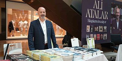 ALİ ATALAR İMZA GÜNÜNDE OKURLARIYLA BULUŞTU