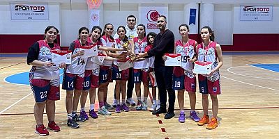 SANKO OKULLARI BASKETBOLDA ŞAMPİYON OLDU