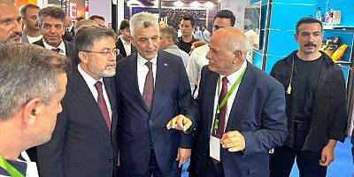 TARIM VE ORMAN BAKANI İLE TİCARET BAKANI  İGTOT STANDIMIZI ZİYARET ETTİLER