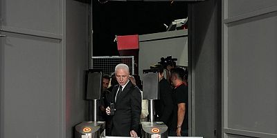 VALİ GÜL, STATLARDA ALINACAK GÜVENLİK ÖNLEMLERİNİ AÇIKLADI